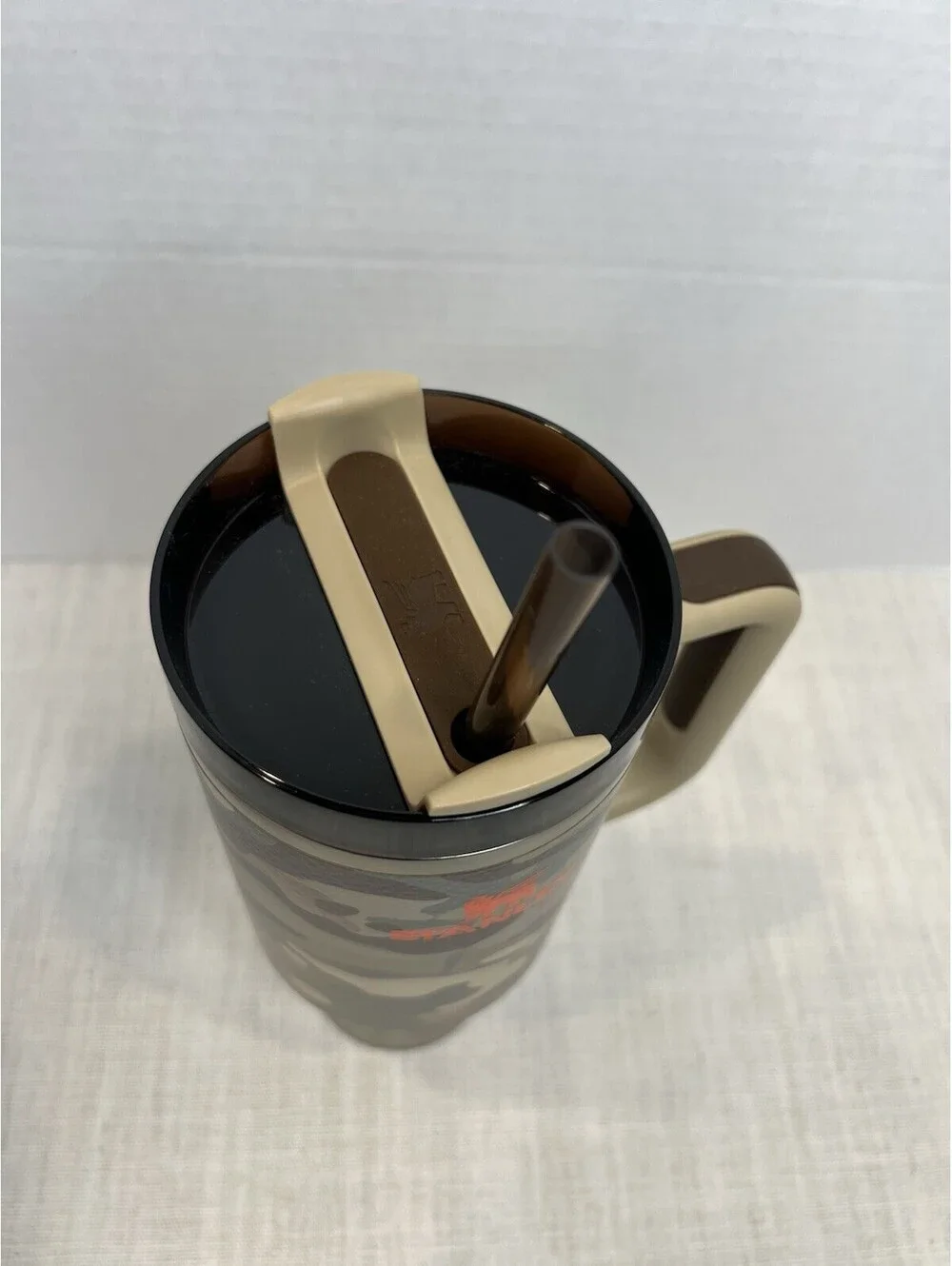 Stanley x Posty Co Quencher H2.0 FlowState 40 oz Camo w/ Handle Lid Straw